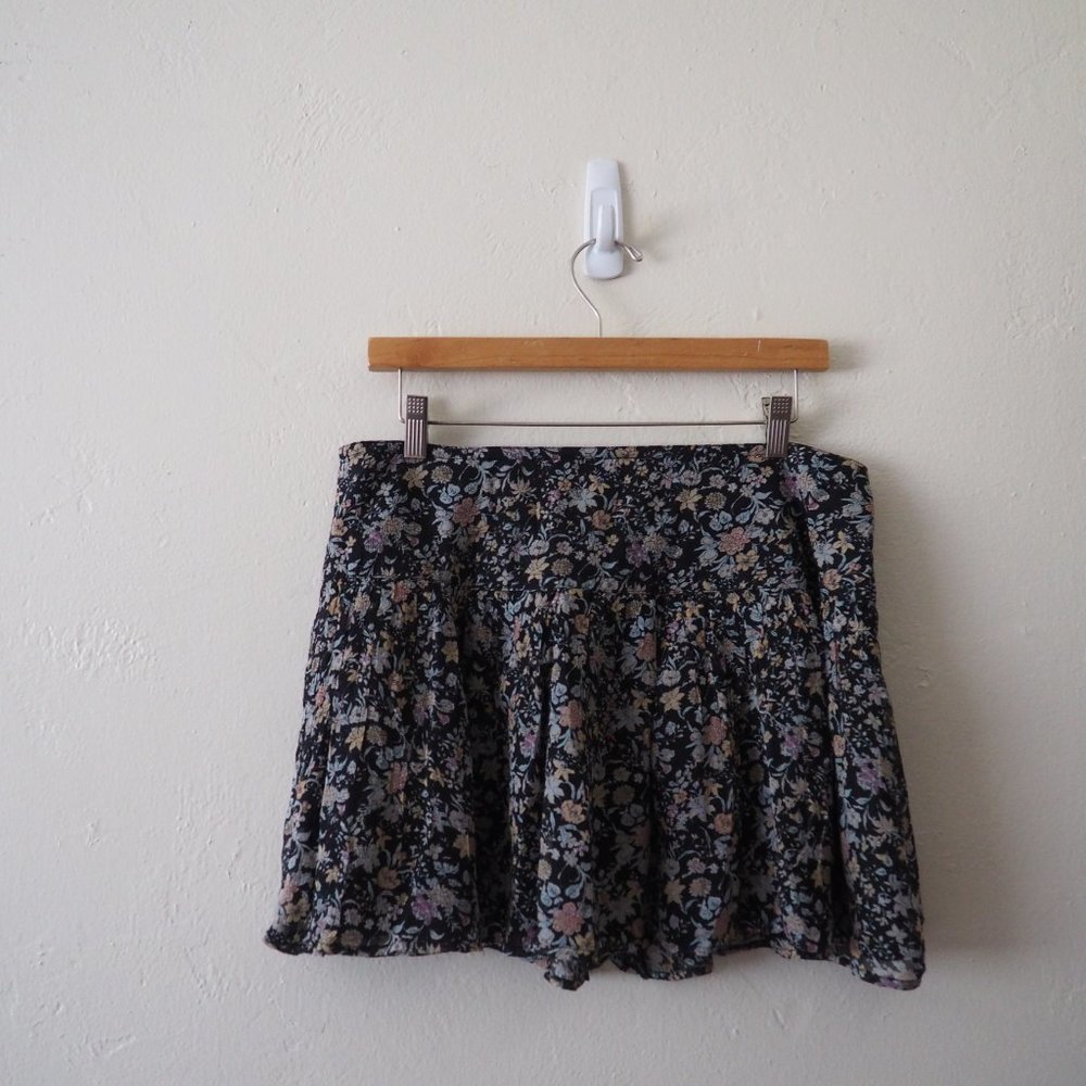 Winter Kate 100% Vintage Silk Floral Mini Skirt - Picture 2 of 4